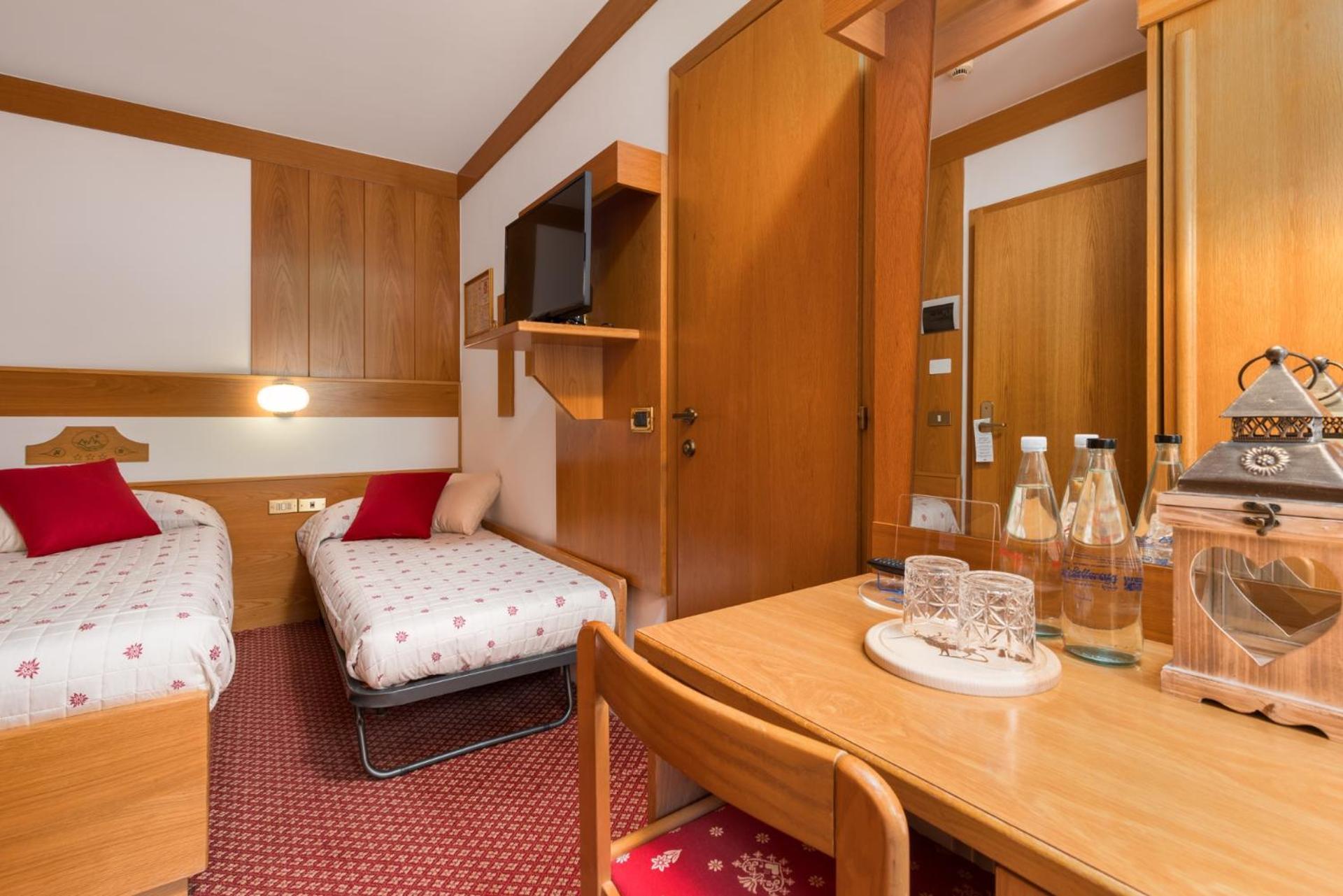 Hotel Bellavista Pinzolo Ngoại thất bức ảnh